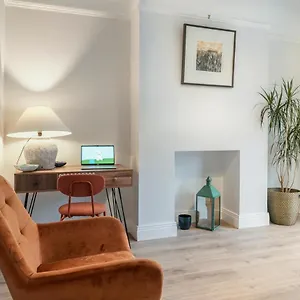  Holiday home Close To City Centre Stylish 3 Bedroom House