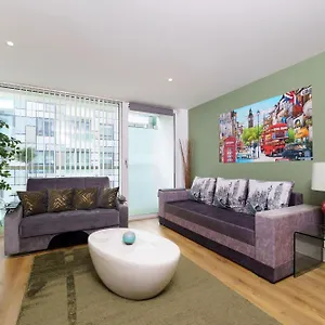 Apartment Cobalt Point, South Quay United Kingdom